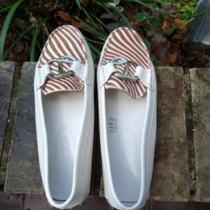 Tod's white leather loafer